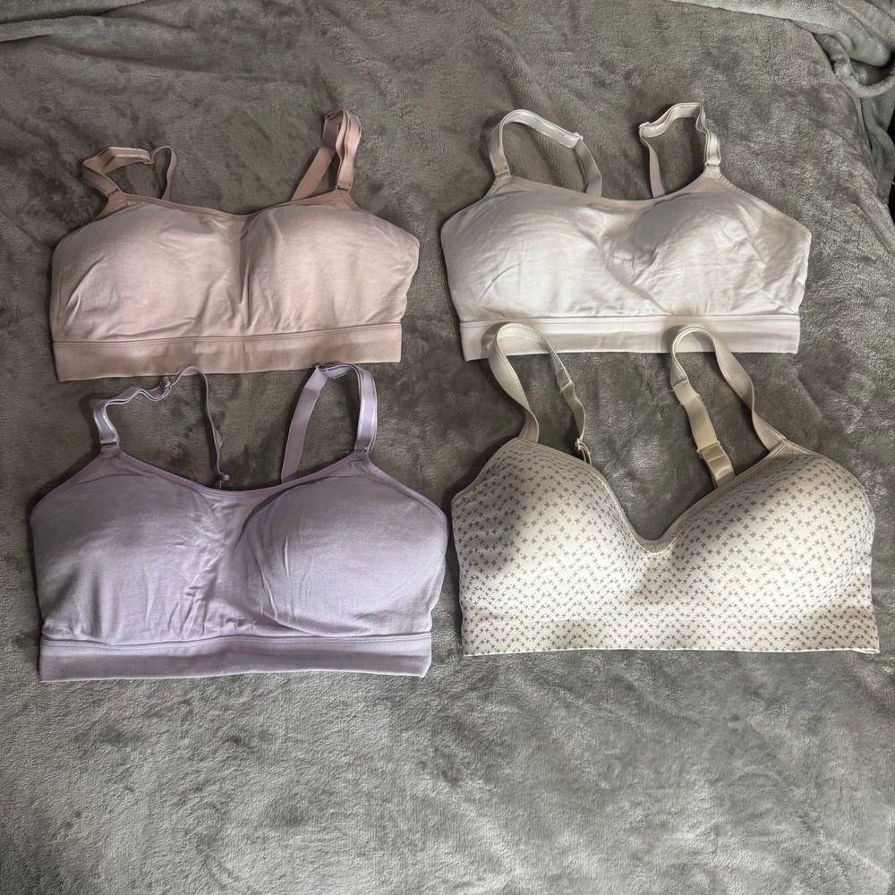 Bundle of size Large wireless bras